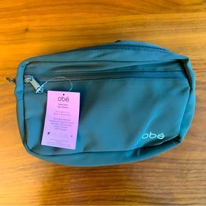 obé x fabfitfun waist pack in olive